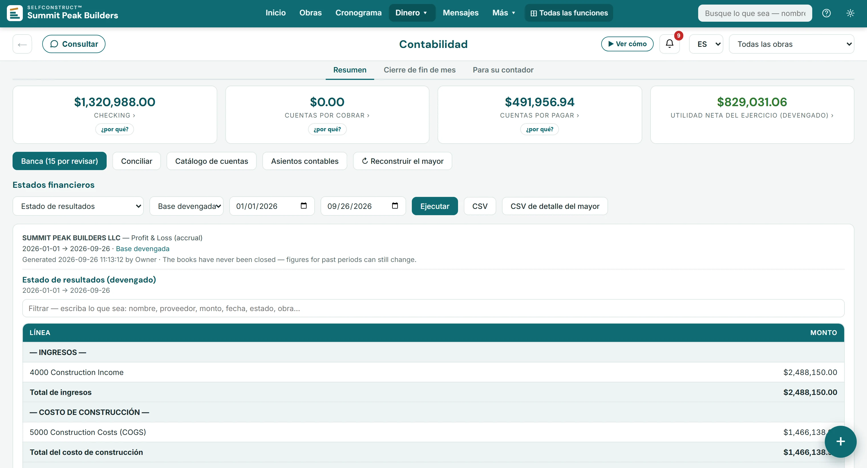 Real Books de SelfConstruct: tarjetas de saldo de cheques, cuentas por cobrar, cuentas por pagar y utilidad neta; banca, conciliación, catálogo de cuentas y asientos contables; y un estado de resultados generado desde el libro mayor